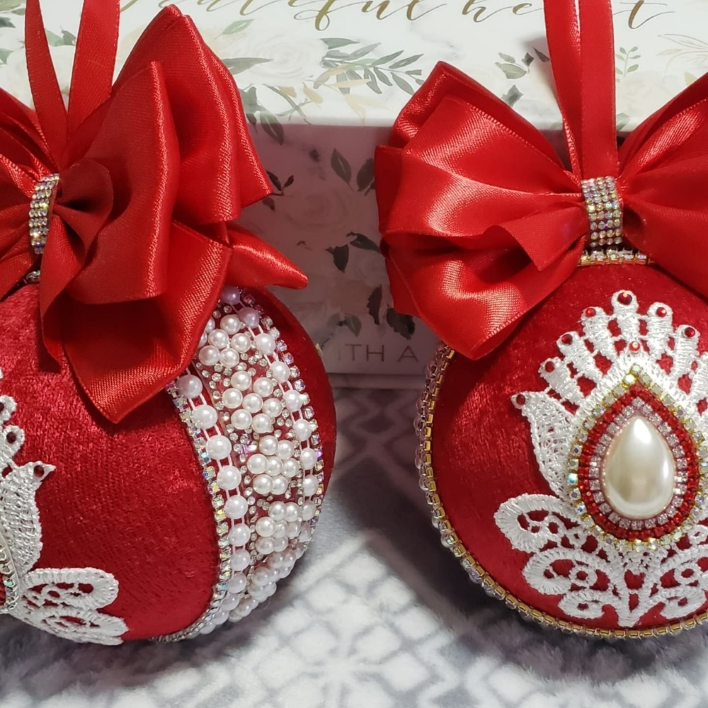 Set of 2 Victorian Exclusive Christmas Ornaments